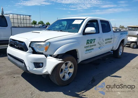 2015 Toyota Tacoma V6 из США, поврежденный, VIN 5TFMU4FN1FX031189